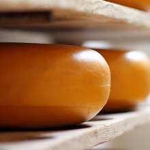 Hogyan készül az ERU ömlesztett sajt?